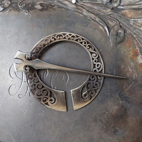 Black Runa Penannular Brooch