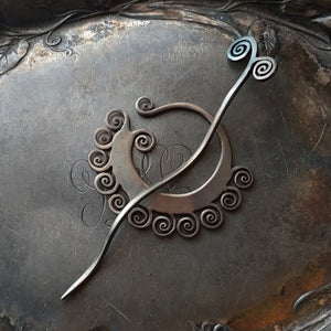 Coil Shawl Pin Black