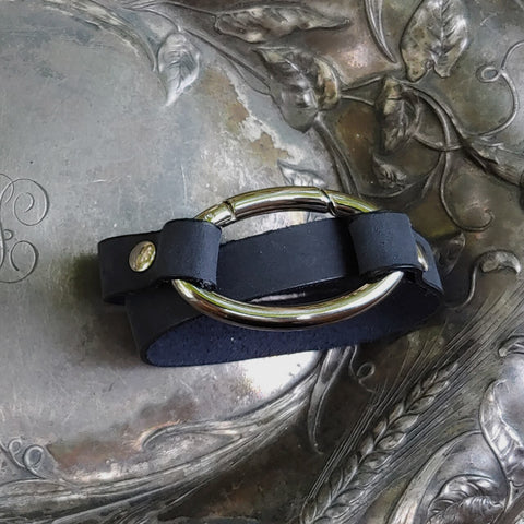 Round Wire Oval Shawl Cuff
